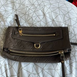 Louis Vuitton Empriente Petillane Clutch Ombré